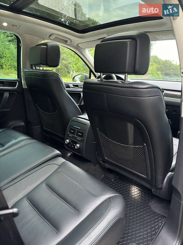 Внедорожник / Кроссовер Volkswagen Touareg 2014 в Бережанах