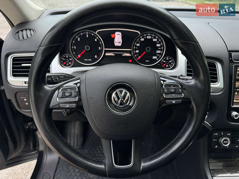 Внедорожник / Кроссовер Volkswagen Touareg 2014 в Бережанах