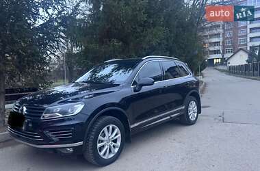 Внедорожник / Кроссовер Volkswagen Touareg 2016 в 