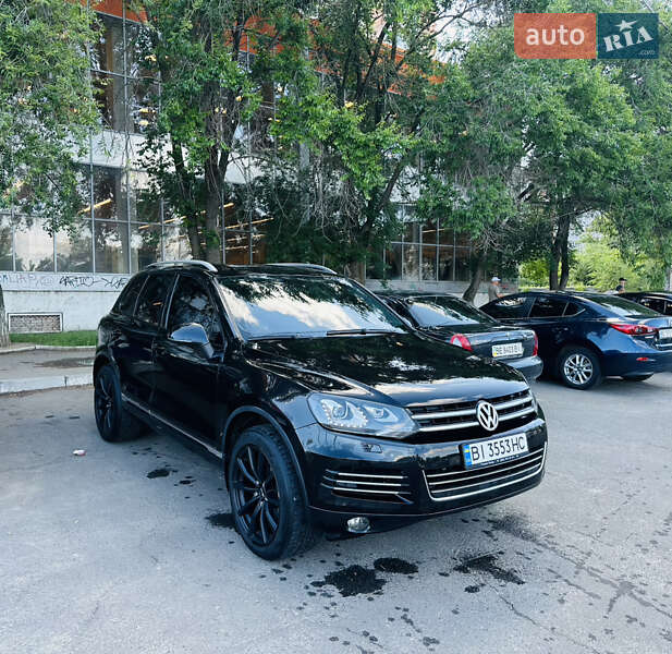 Внедорожник / Кроссовер Volkswagen Touareg 2013 в Николаеве