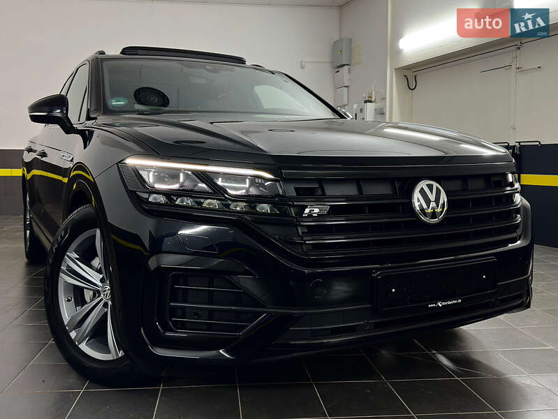 Внедорожник / Кроссовер Volkswagen Touareg 2019 в Казатине