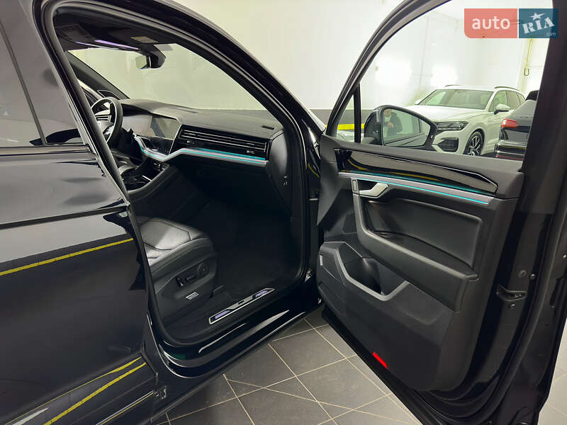 Внедорожник / Кроссовер Volkswagen Touareg 2019 в Казатине