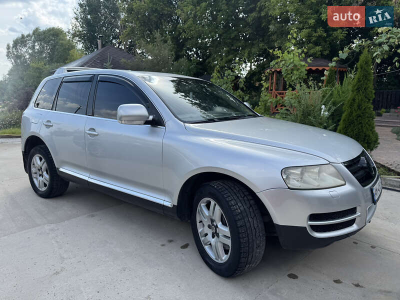 Позашляховик / Кросовер Volkswagen Touareg 2004 в Бердичеві