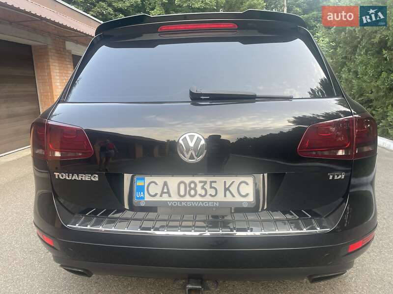 Позашляховик / Кросовер Volkswagen Touareg 2011 в Черкасах