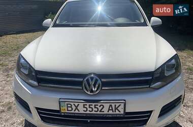 Позашляховик / Кросовер Volkswagen Touareg 2011 в 
