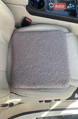 Позашляховик / Кросовер Volkswagen Touareg 2011 в 