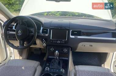 Позашляховик / Кросовер Volkswagen Touareg 2011 в 