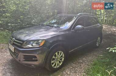 Внедорожник / Кроссовер Volkswagen Touareg 2012 в 