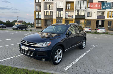 Внедорожник / Кроссовер Volkswagen Touareg 2013 в Луцке