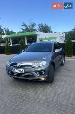 Внедорожник / Кроссовер Volkswagen Touareg 2016 в Одессе