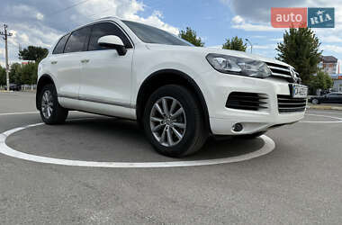 Внедорожник / Кроссовер Volkswagen Touareg 2011 в Буче