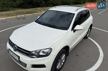 Внедорожник / Кроссовер Volkswagen Touareg 2011 в 