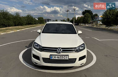 Внедорожник / Кроссовер Volkswagen Touareg 2011 в 