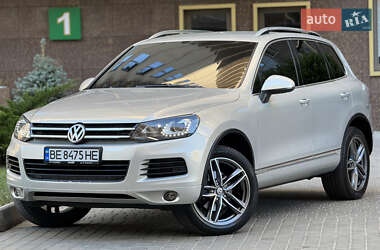 Внедорожник / Кроссовер Volkswagen Touareg 2012 в 