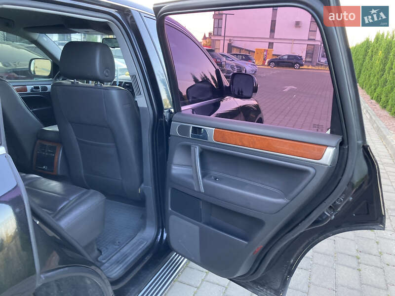 Позашляховик / Кросовер Volkswagen Touareg 2006 в Луцьку