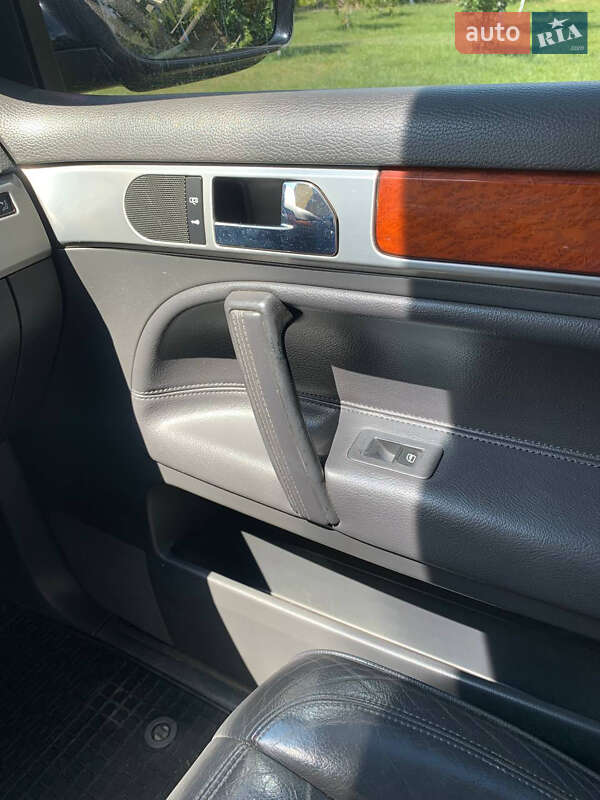 Позашляховик / Кросовер Volkswagen Touareg 2006 в Луцьку