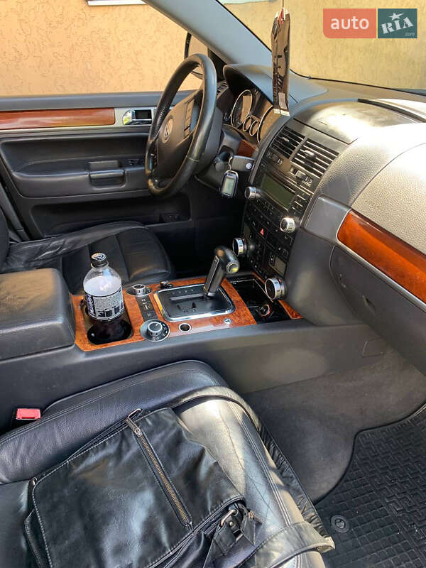 Позашляховик / Кросовер Volkswagen Touareg 2006 в Луцьку