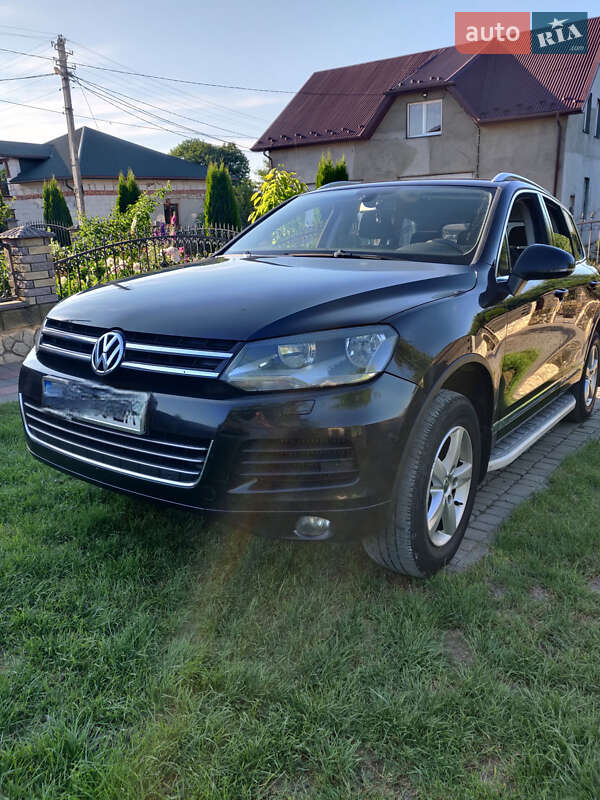 Внедорожник / Кроссовер Volkswagen Touareg 2011 в Тернополе