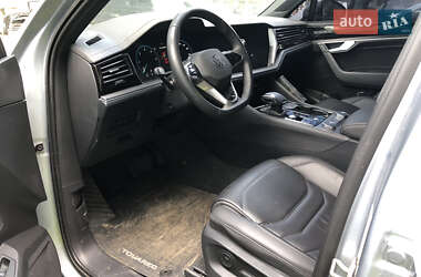 Внедорожник / Кроссовер Volkswagen Touareg 2024 в 