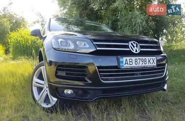 Позашляховик / Кросовер Volkswagen Touareg 2011 в 