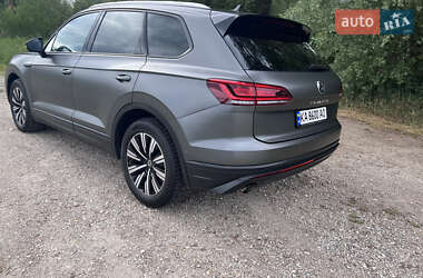 Внедорожник / Кроссовер Volkswagen Touareg 2021 в 