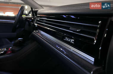 Внедорожник / Кроссовер Volkswagen Touareg 2021 в 