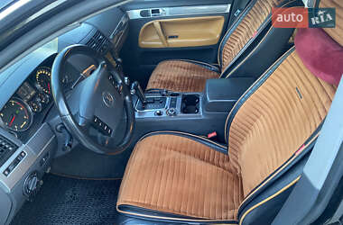Внедорожник / Кроссовер Volkswagen Touareg 2006 в 
