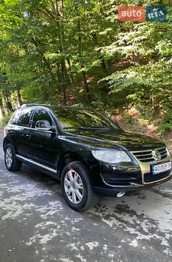 Позашляховик / Кросовер Volkswagen Touareg 2008 в Тячеві