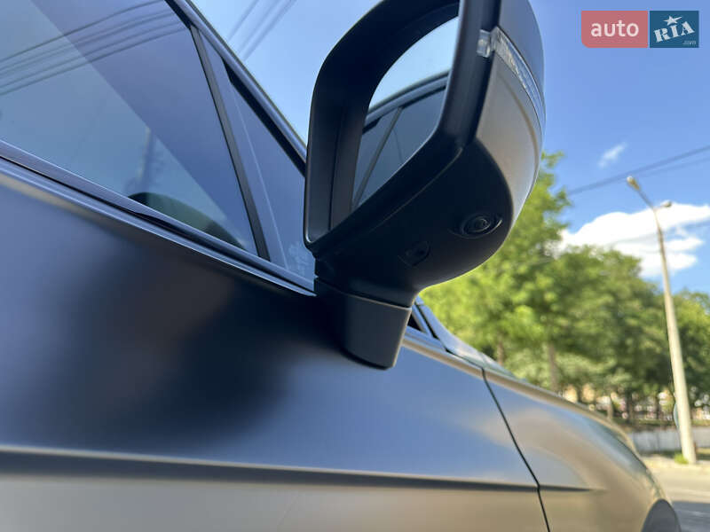 Внедорожник / Кроссовер Volkswagen Touareg 2024 в Запорожье