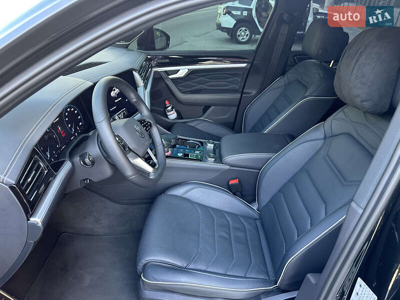 Внедорожник / Кроссовер Volkswagen Touareg 2024 в Запорожье