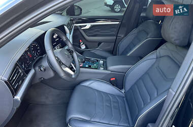 Внедорожник / Кроссовер Volkswagen Touareg 2024 в 