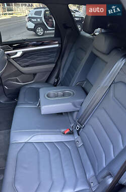 Внедорожник / Кроссовер Volkswagen Touareg 2024 в 