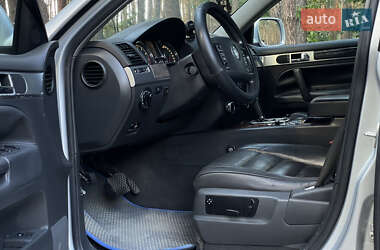 Внедорожник / Кроссовер Volkswagen Touareg 2002 в 