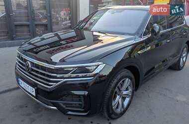 Позашляховик / Кросовер Volkswagen Touareg 2021 в  фото 3 Позашляховик / Кросовер Volkswagen Touareg 2021 в