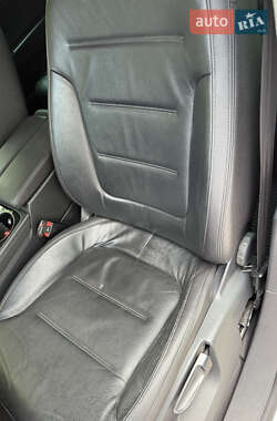 Внедорожник / Кроссовер Volkswagen Touareg 2014 в 
