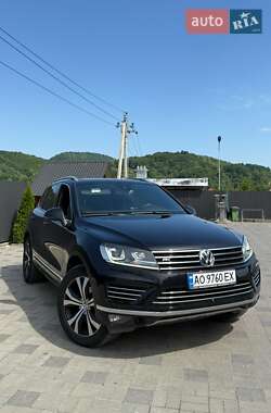 Позашляховик / Кросовер Volkswagen Touareg 2015 в Іршаві