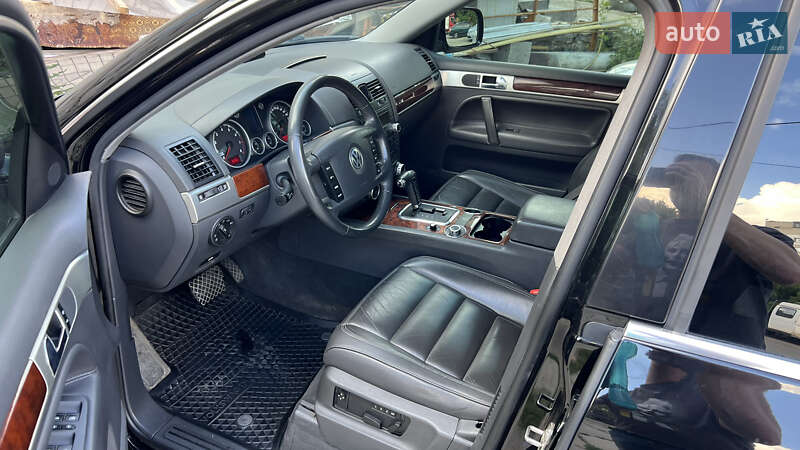 Внедорожник / Кроссовер Volkswagen Touareg 2007 в Киеве