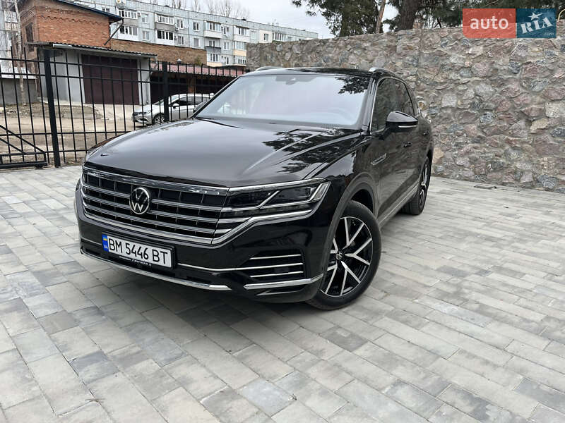 Позашляховик / Кросовер Volkswagen Touareg 2020 в Києві