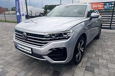 Позашляховик / Кросовер Volkswagen Touareg 2022 в 
