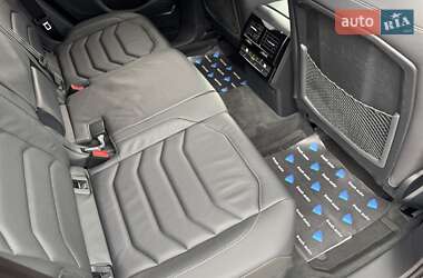 Позашляховик / Кросовер Volkswagen Touareg 2022 в 