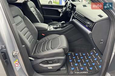 Позашляховик / Кросовер Volkswagen Touareg 2022 в 