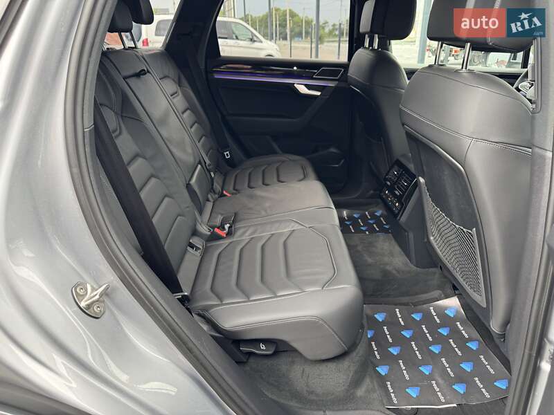 Внедорожник / Кроссовер Volkswagen Touareg 2022 в Ровно