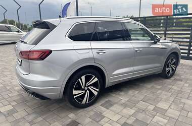 Позашляховик / Кросовер Volkswagen Touareg 2022 в 