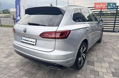 Позашляховик / Кросовер Volkswagen Touareg 2022 в 