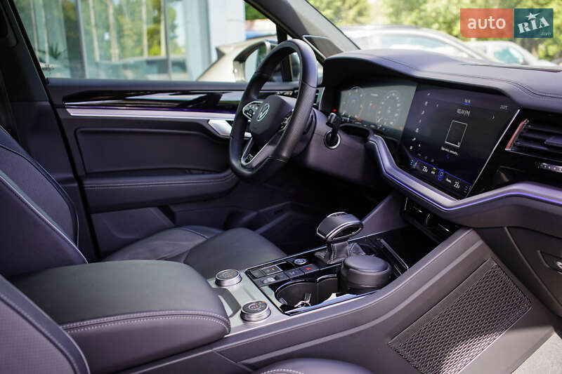 Позашляховик / Кросовер Volkswagen Touareg 2023 в Житомирі