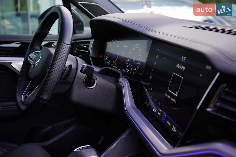 Позашляховик / Кросовер Volkswagen Touareg 2023 в Житомирі
