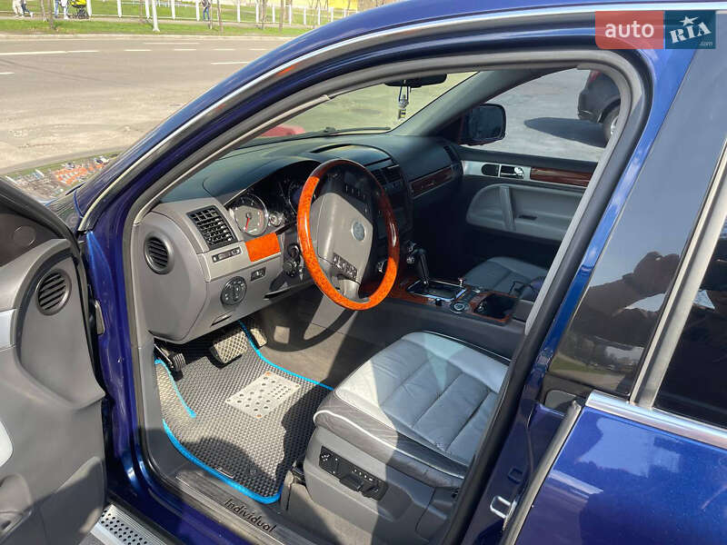 Позашляховик / Кросовер Volkswagen Touareg 2006 в Луцьку