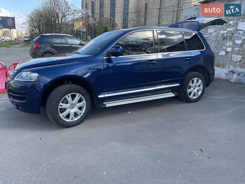 Позашляховик / Кросовер Volkswagen Touareg 2006 в Луцьку