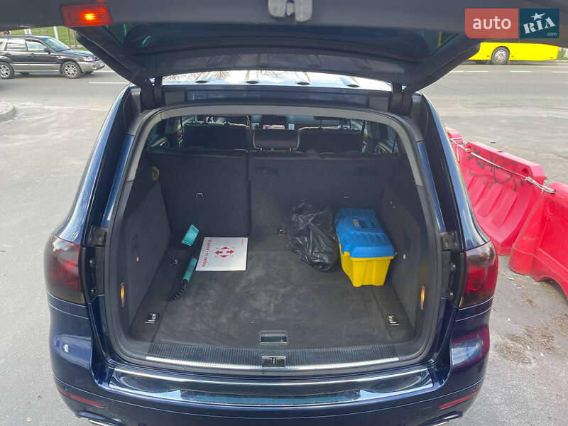 Позашляховик / Кросовер Volkswagen Touareg 2006 в Луцьку