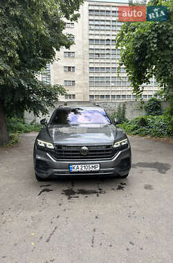 Внедорожник / Кроссовер Volkswagen Touareg 2020 в Черкассах